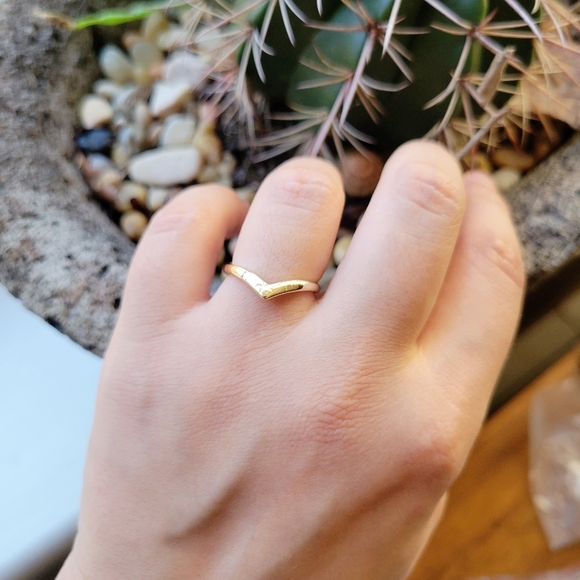 Classic Dainty Gold Arrow Wishbone Ring Band - Picture 2 of 10